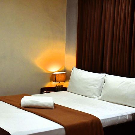 Arzo Hotel Makati San Pedro Makati Exterior foto