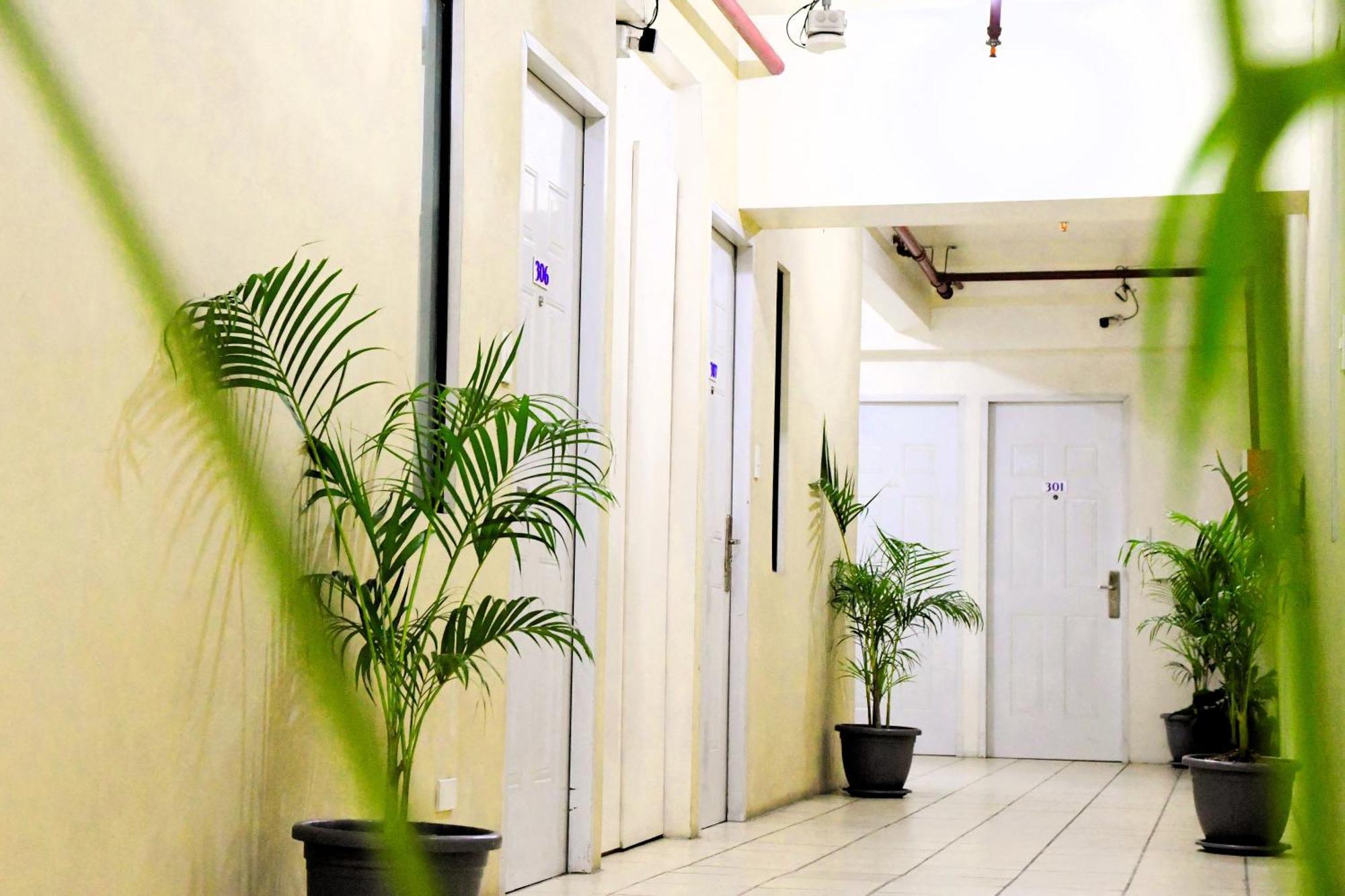 Arzo Hotel Makati San Pedro Makati Exterior foto